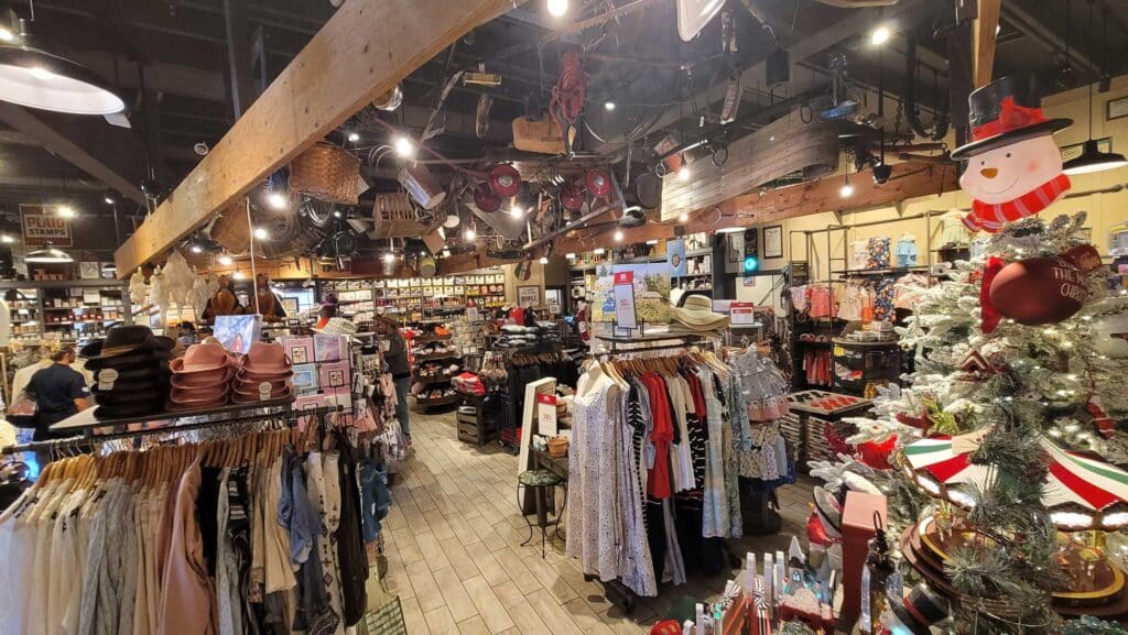Cracker Barrel Store