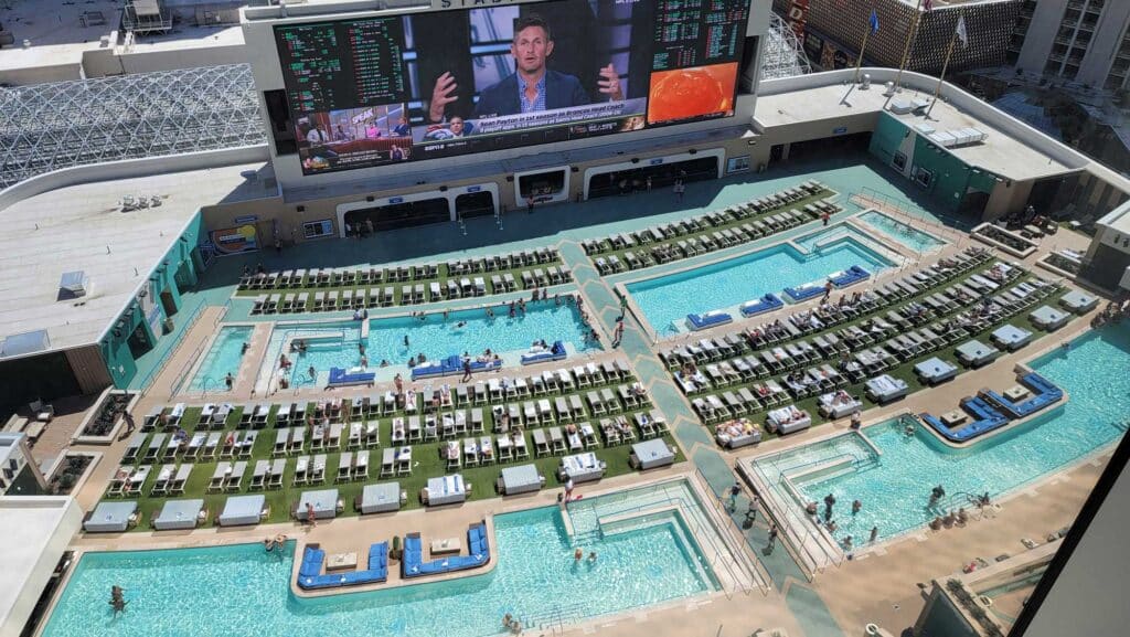 Circa Pool