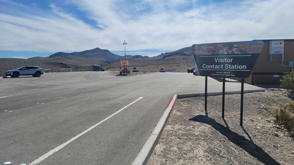 Petroglyph Trail Parking
