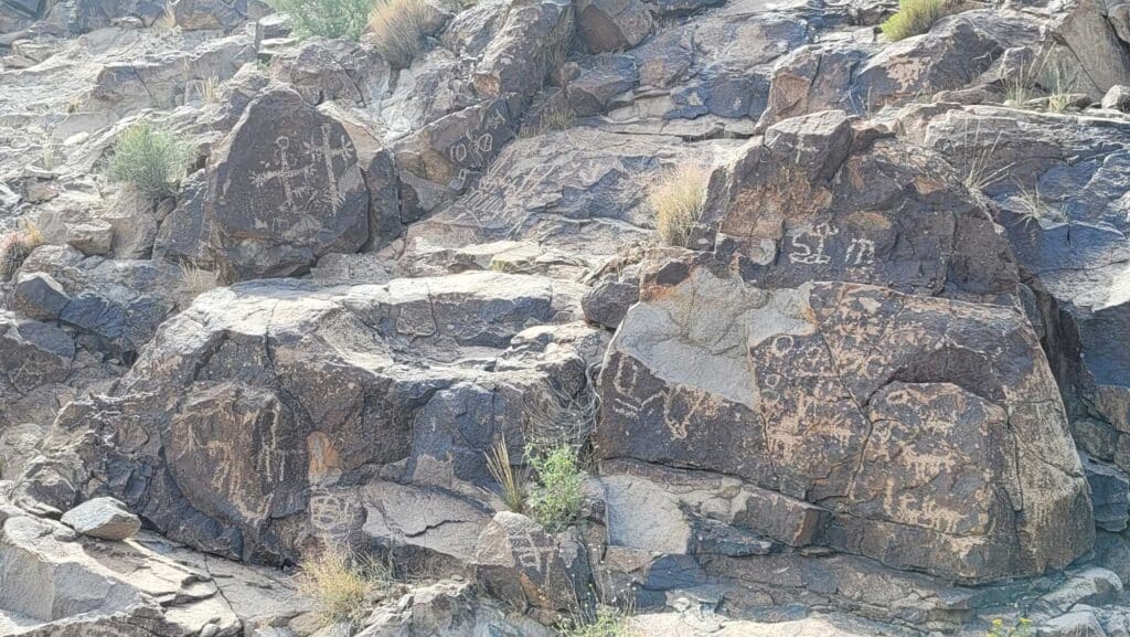 Petroglyphm 4
