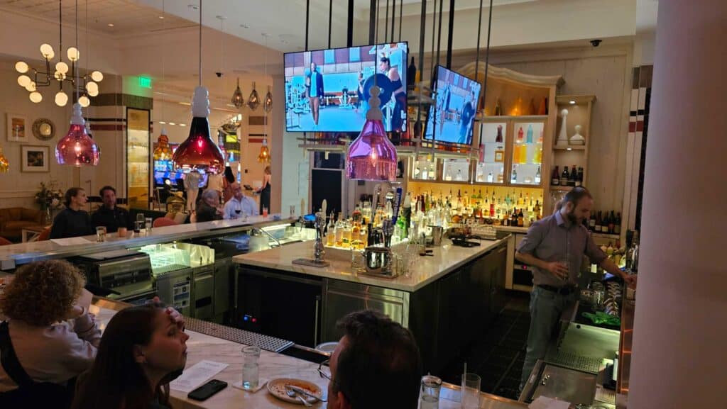 Bar