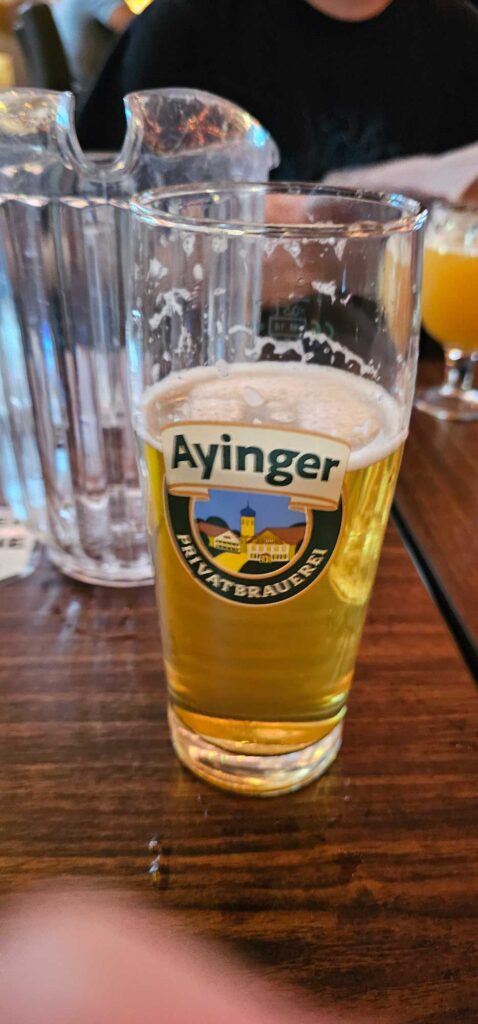 Ayinger