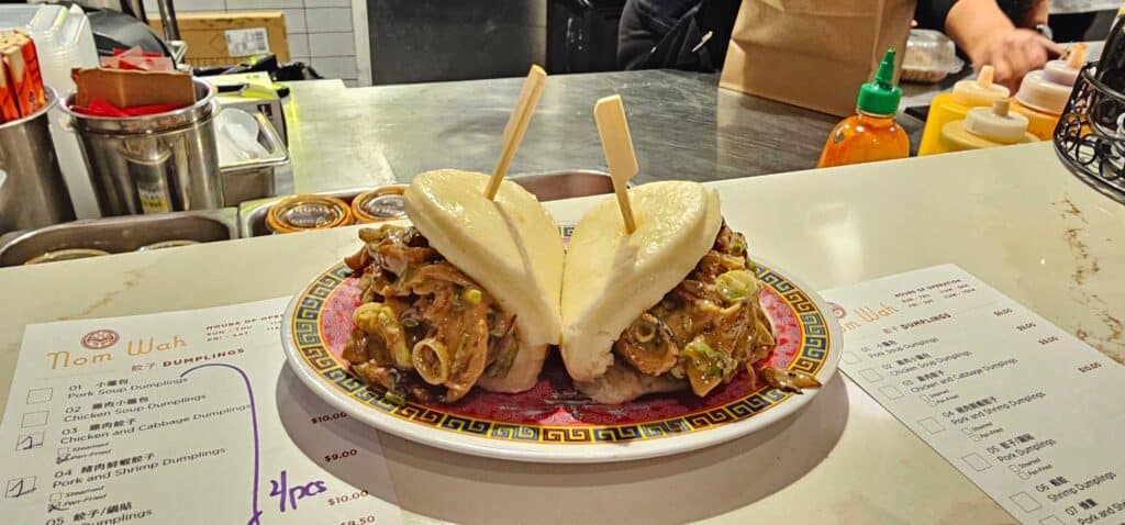 Peking Duck Bun