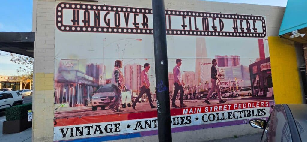 Main Street Peddlers Antique Mall Sign