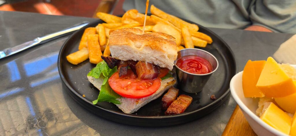 BLT