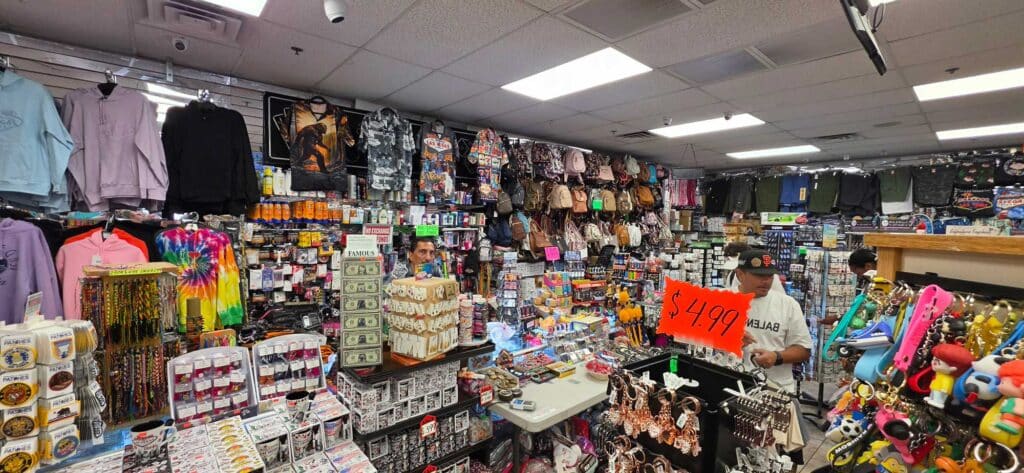 Las Vegas Souvenirs And Gifts Counter