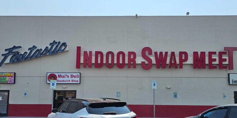 Fantastic Indoor Swap Meet Awesome Bottom Line Shopping